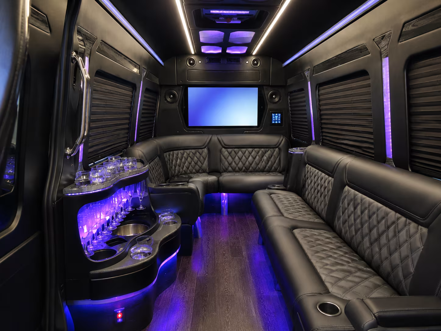 find the perfect transportation for your next airport transfer 1