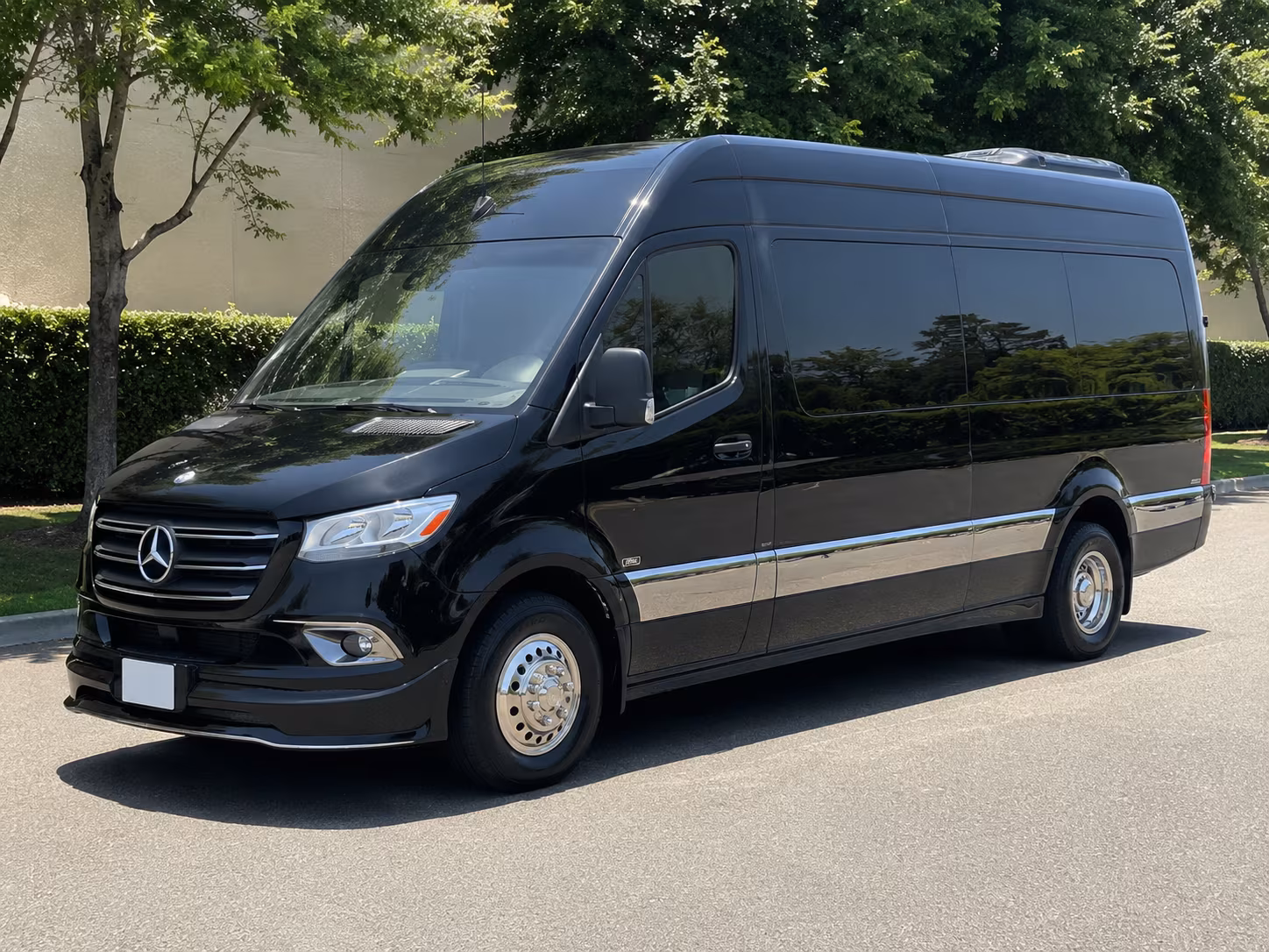 find the perfect transportation for your next airport transfer 4
